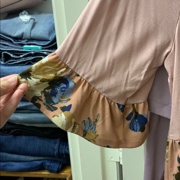 Top - Picture 4 of 6